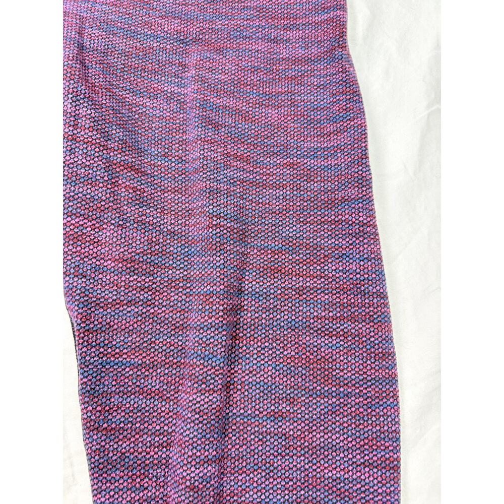 lululemon womens cropped pink purple pattern leggings. Size 2. activewear - Picture 2 of 5